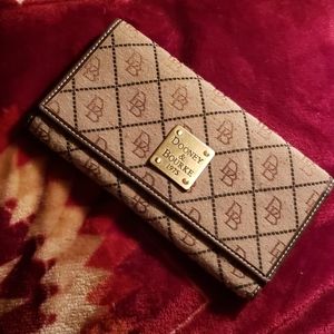 Dooney and Bourke Wallet